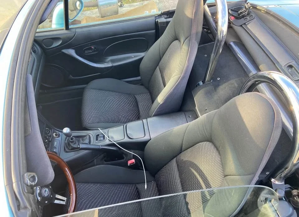 2001 Mazda NB MX-5 Miata - Image 6 of 8