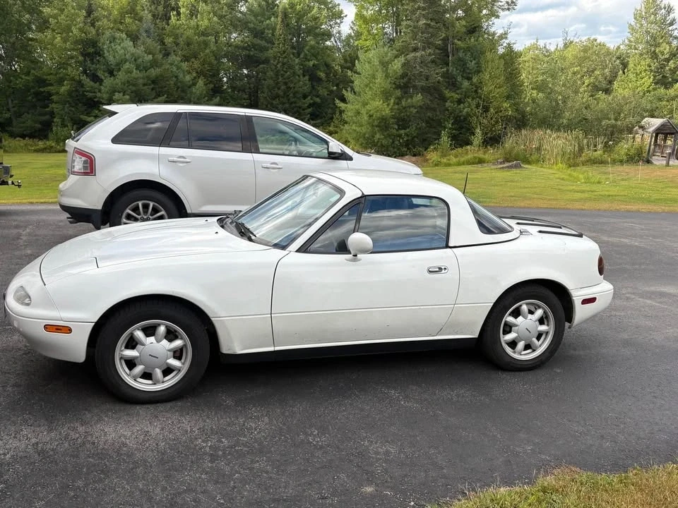 2001 Mazda NB MX-5 Miata - Image 2 of 5