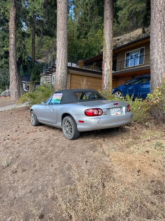 2001 Mazda NB MX-5 Miata - Image 2 of 4