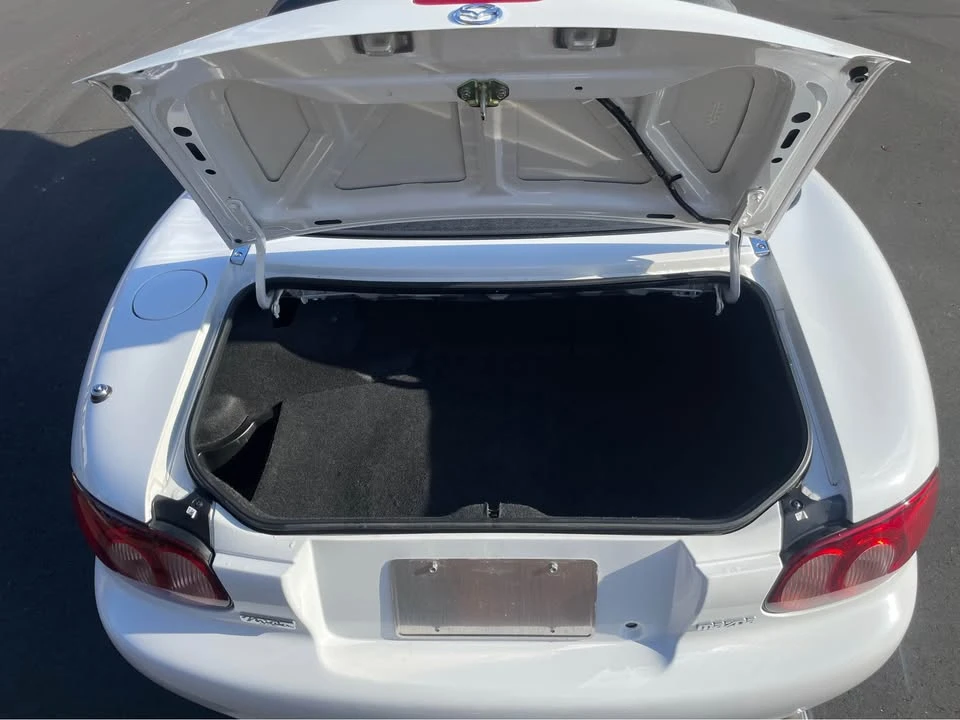 2001 Mazda NB MX-5 Miata - Image 5 of 9