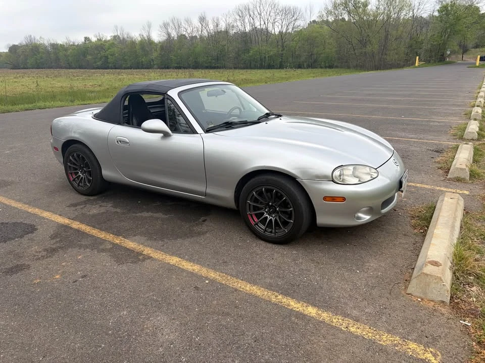 2001 Mazda NB MX-5 Miata - Image 4 of 9