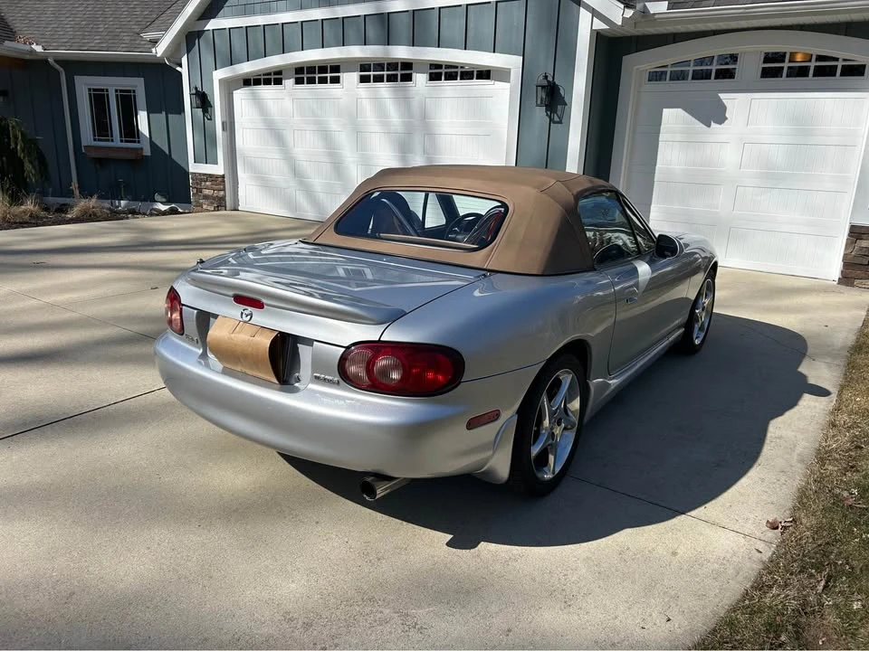 2001 Mazda NB MX-5 Miata - Image 4 of 9