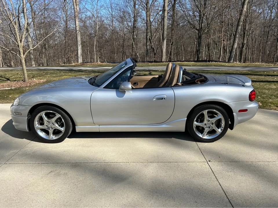 2001 Mazda NB MX-5 Miata - Image 2 of 9