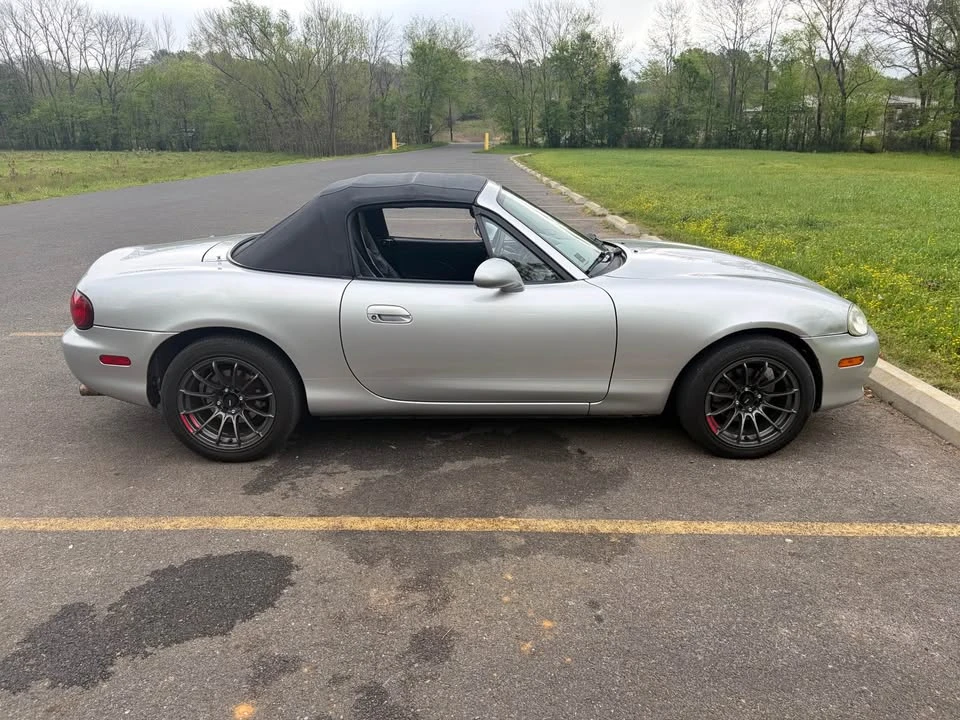 2001 Mazda NB MX-5 Miata - Image 3 of 9