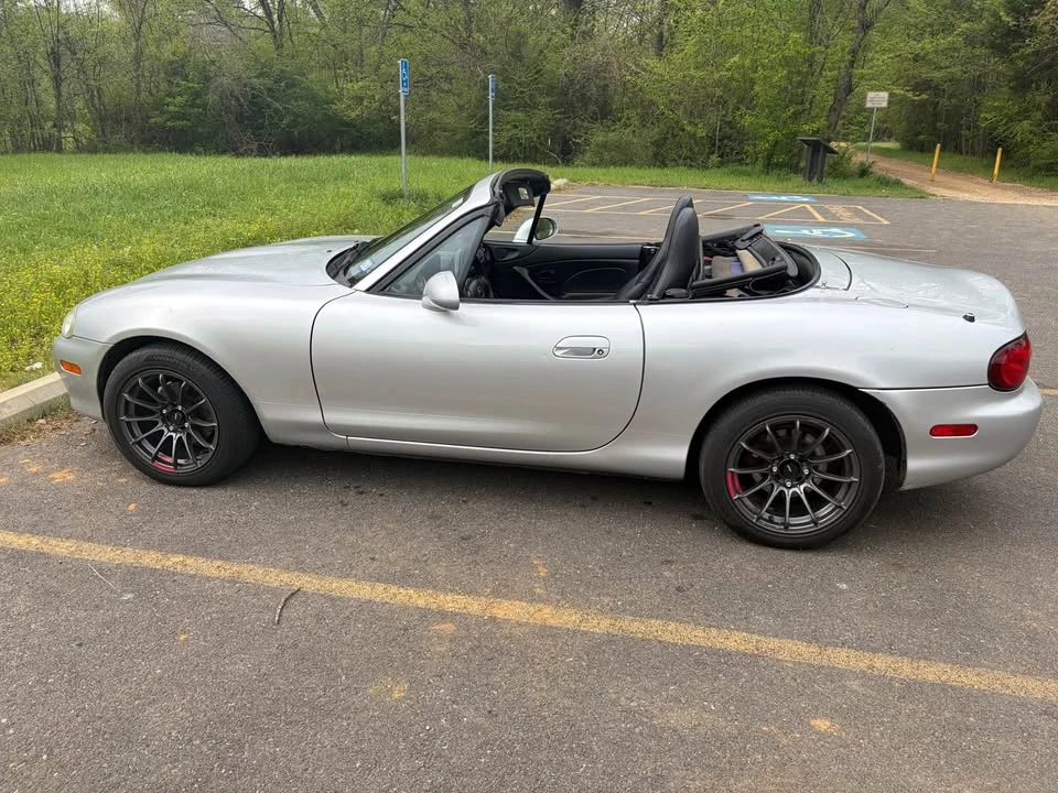 2001 Mazda NB MX-5 Miata - Image 5 of 9