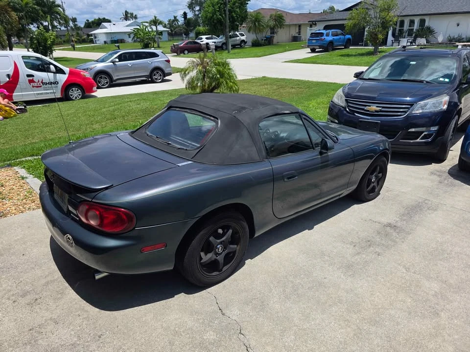 2001 Mazda NB MX-5 Miata - Image 2 of 9