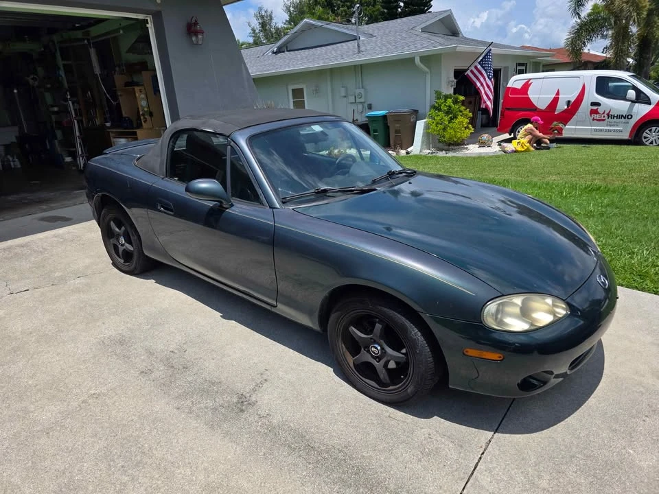 2001 Mazda NB MX-5 Miata - Image 3 of 9