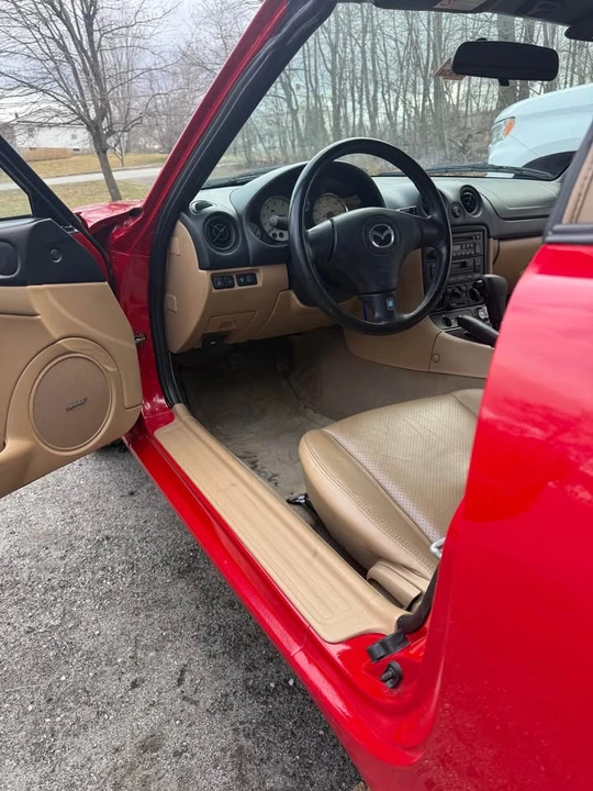 2001 Mazda NB MX-5 Miata - Image 8 of 10