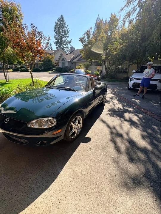2001 Mazda NB MX-5 Miata - Image 5 of 10