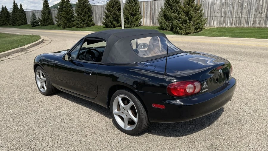 2001 Mazda NB MX-5 Miata - Image 6 of 11