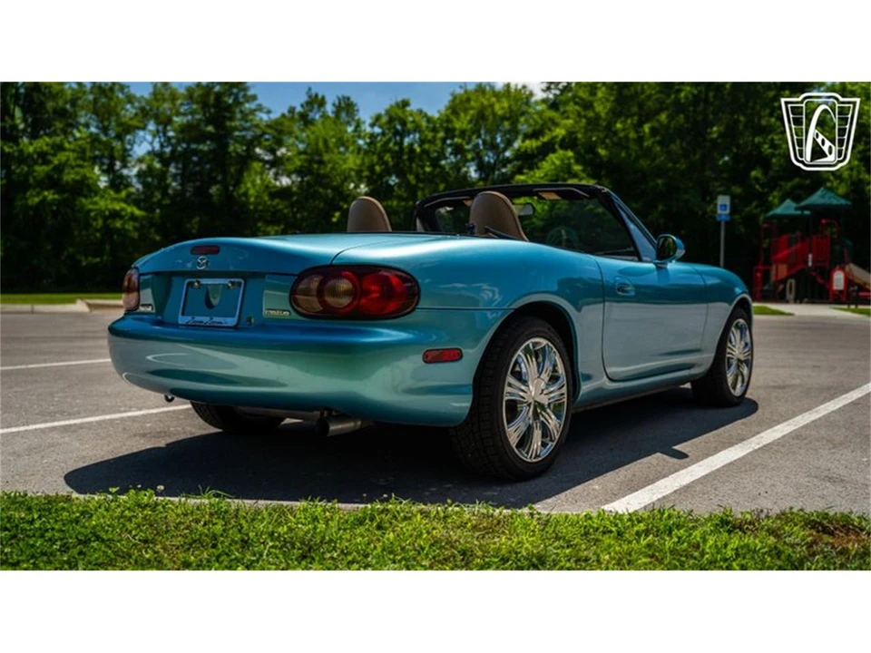 2001 Mazda NB MX-5 Miata - Image 18 of 31