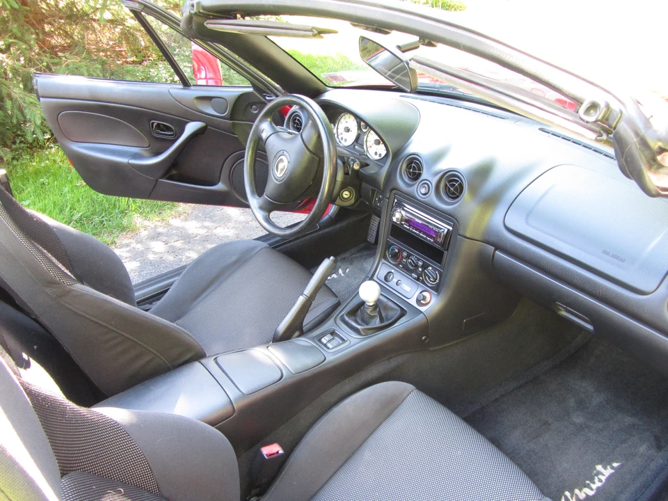 2001 Mazda NB MX-5 Miata - Image 13 of 30