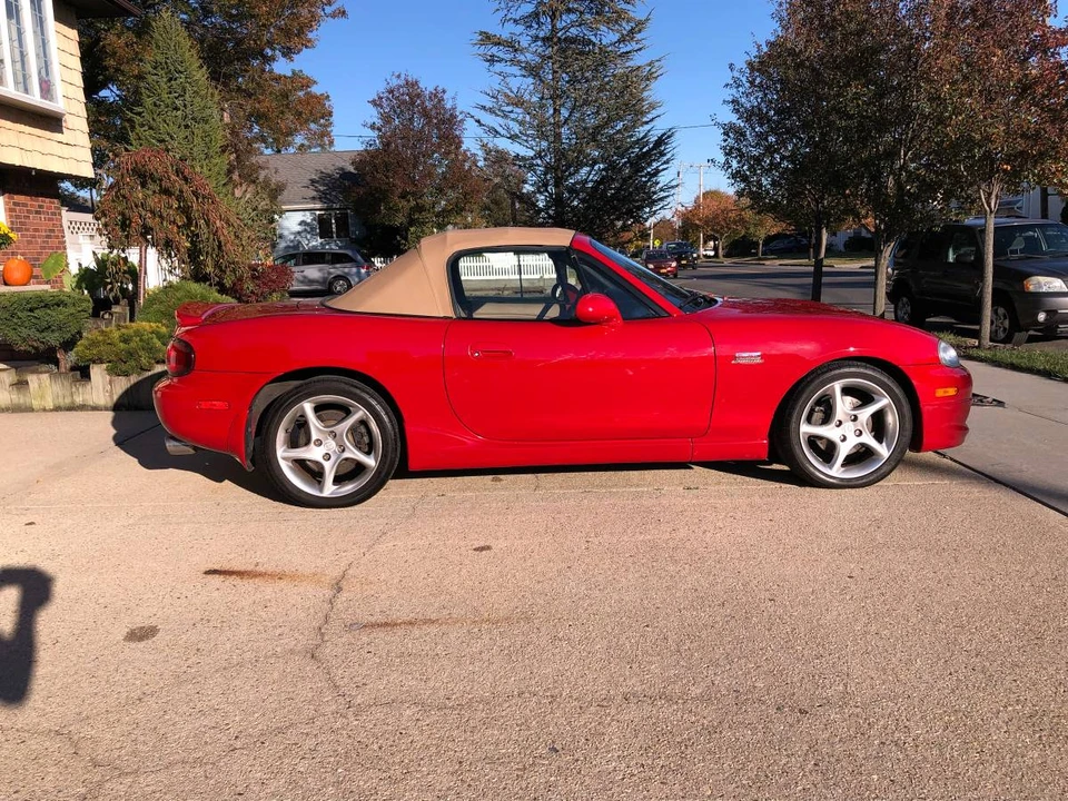 2001 Mazda NB MX-5 Miata - Image 16 of 24