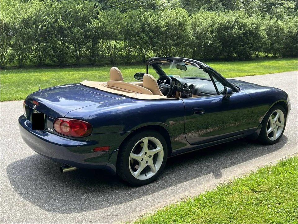 2001 Mazda NB MX-5 Miata - Image 8 of 19