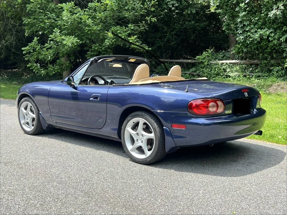 2001 Mazda NB MX-5 Miata - Image 5 of 19