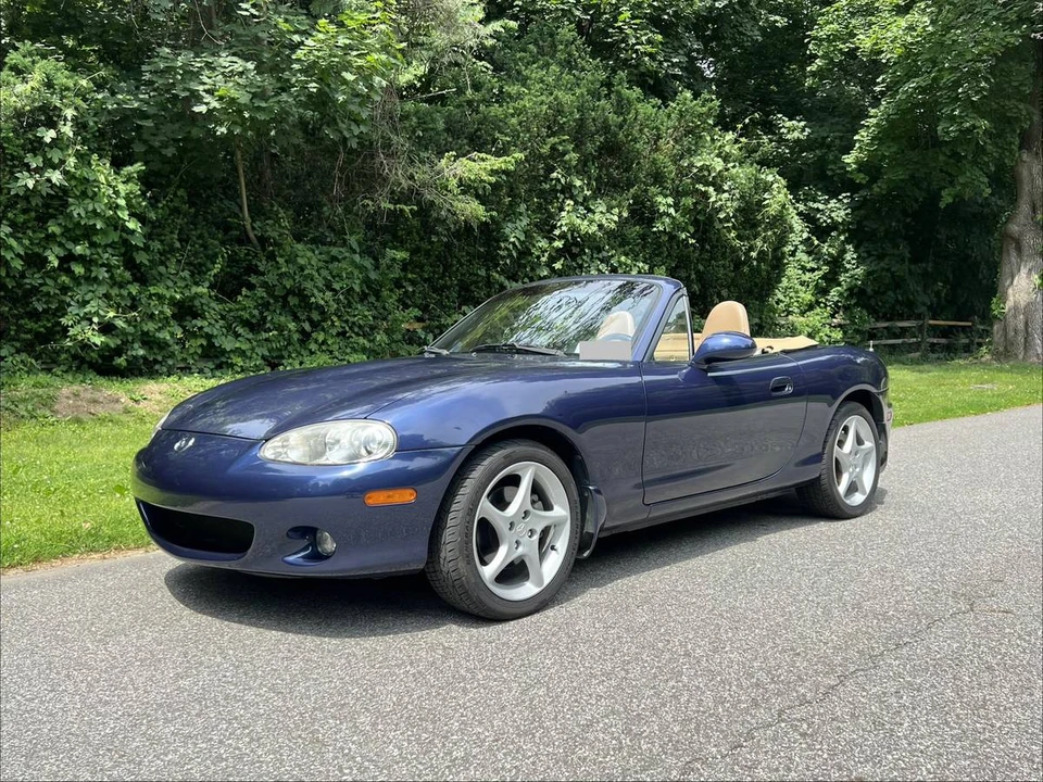 2001 Mazda NB MX-5 Miata - Image 2 of 19