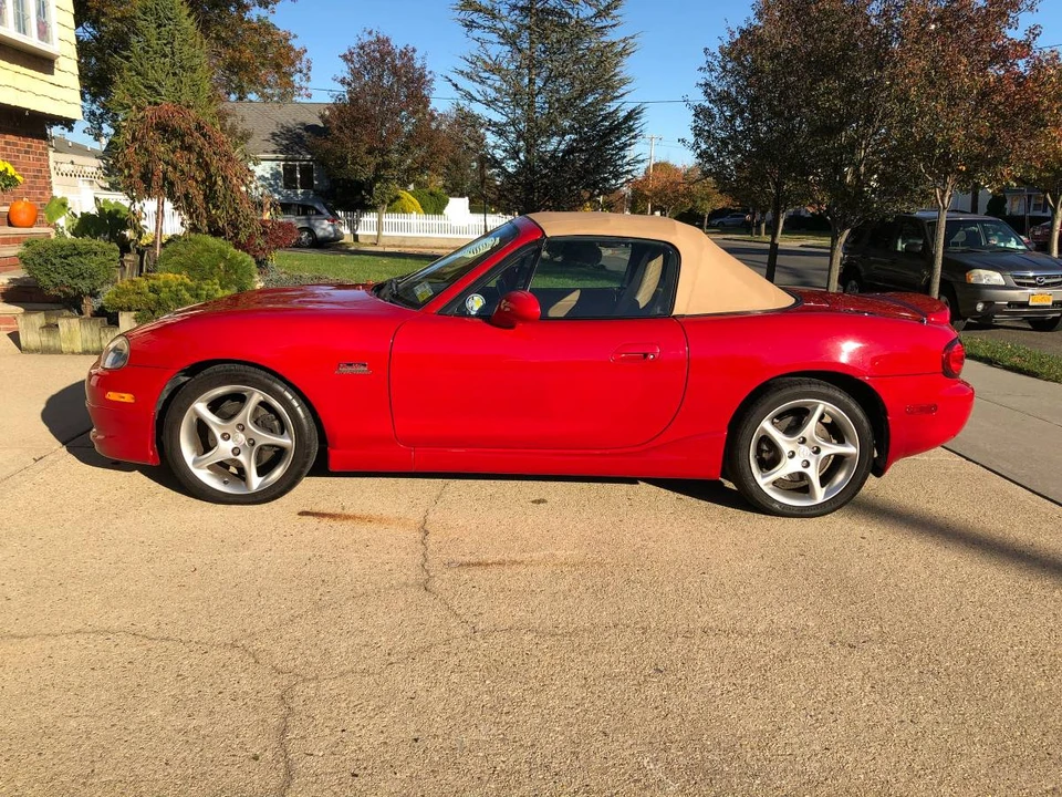 2001 Mazda NB MX-5 Miata - Image 17 of 24