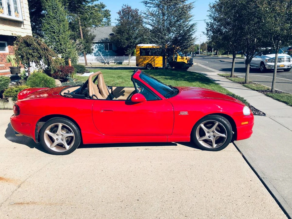 2001 Mazda NB MX-5 Miata - Image 19 of 24