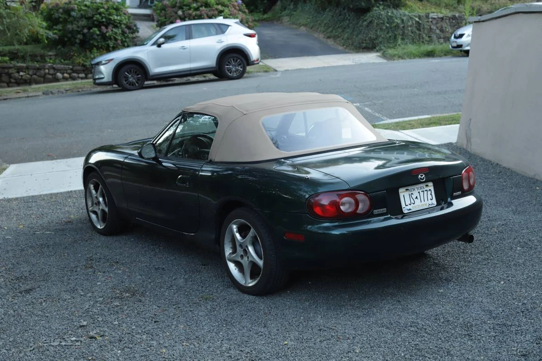 2001 Mazda NB MX-5 Miata - Image 4 of 24