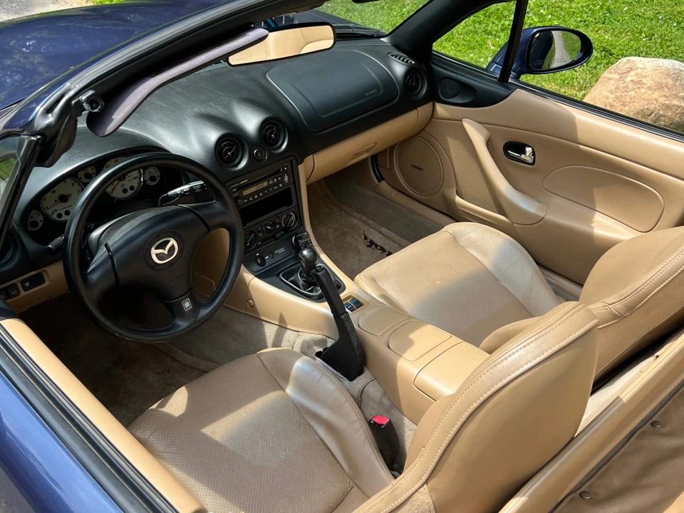 2001 Mazda NB MX-5 Miata - Image 14 of 19