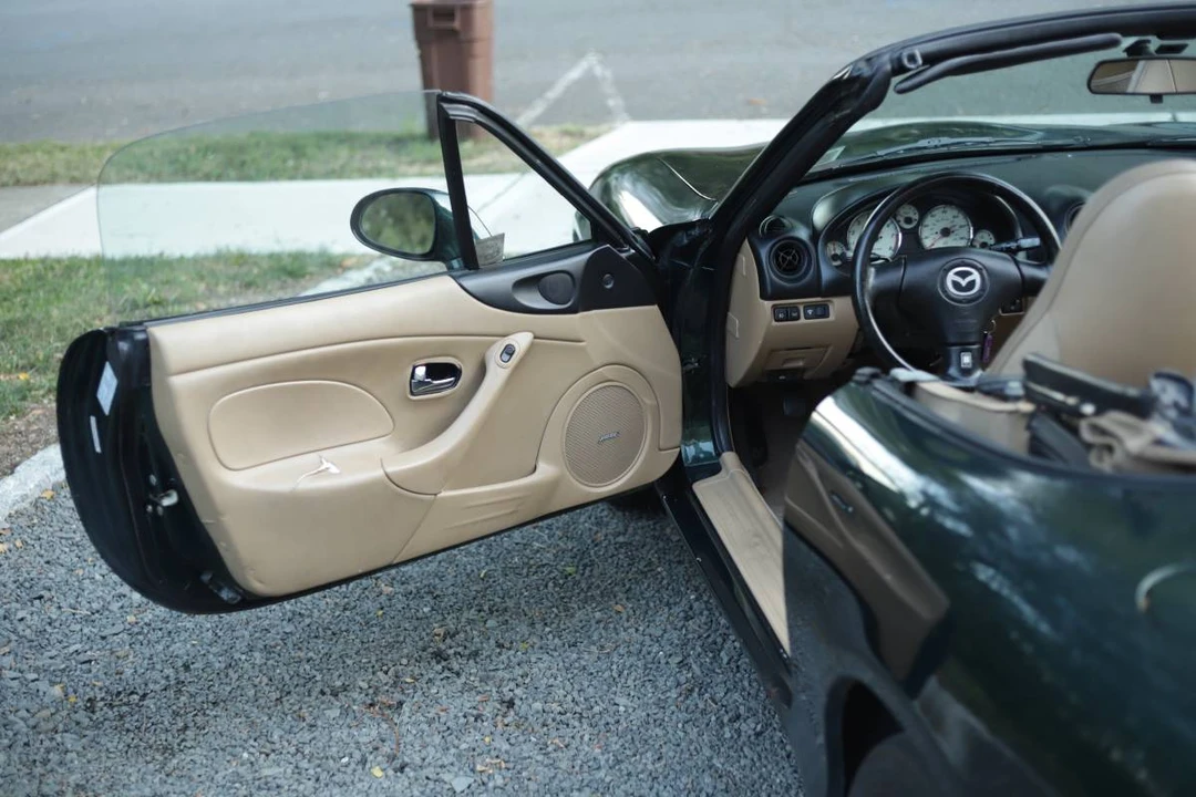 2001 Mazda NB MX-5 Miata - Image 15 of 24