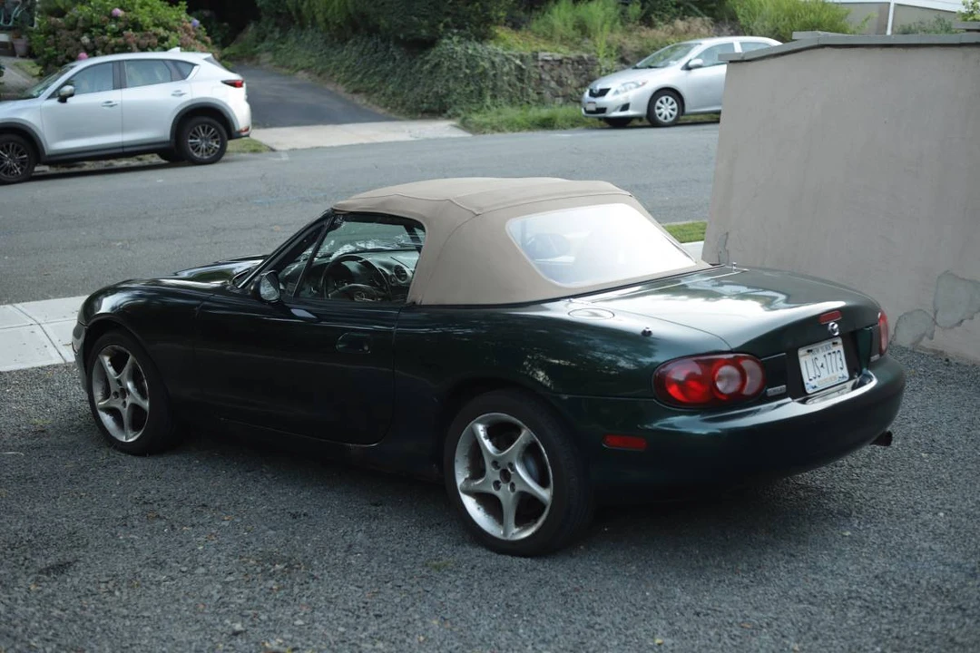 2001 Mazda NB MX-5 Miata - Image 14 of 24