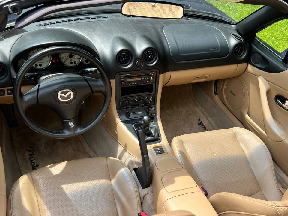 2001 Mazda NB MX-5 Miata - Image 15 of 19