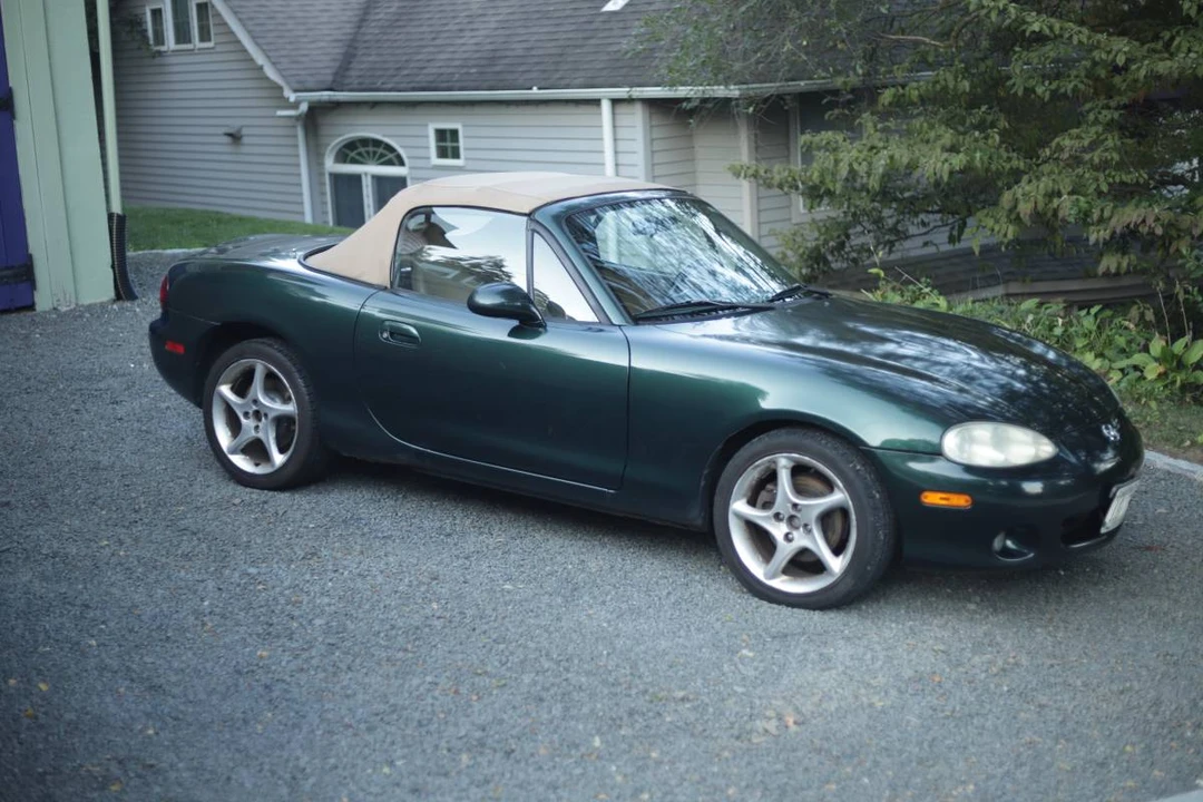 2001 Mazda NB MX-5 Miata - Image 12 of 24