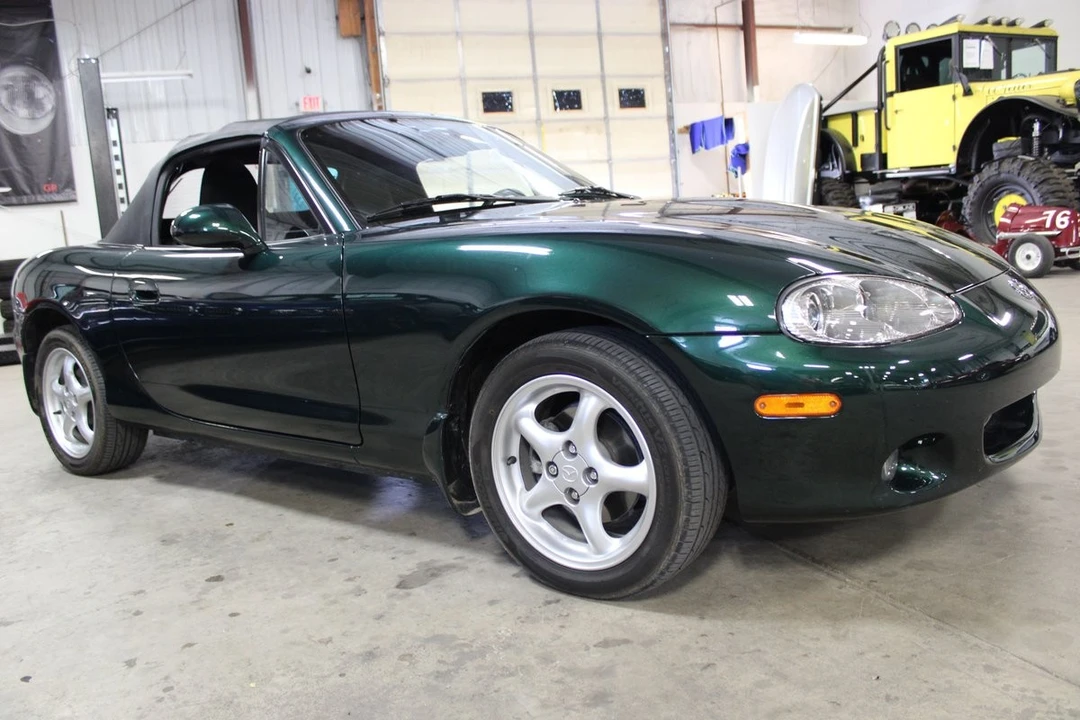 2001 Mazda NB MX-5 Miata - Image 8 of 12