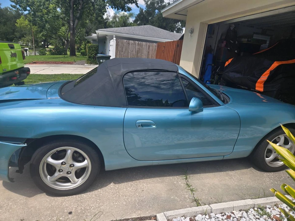 2001 Mazda NB MX-5 Miata - Image 3 of 17