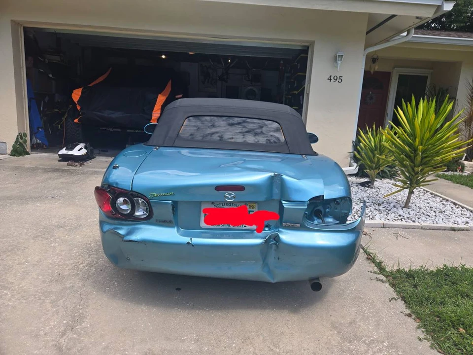 2001 Mazda NB MX-5 Miata - Image 5 of 17