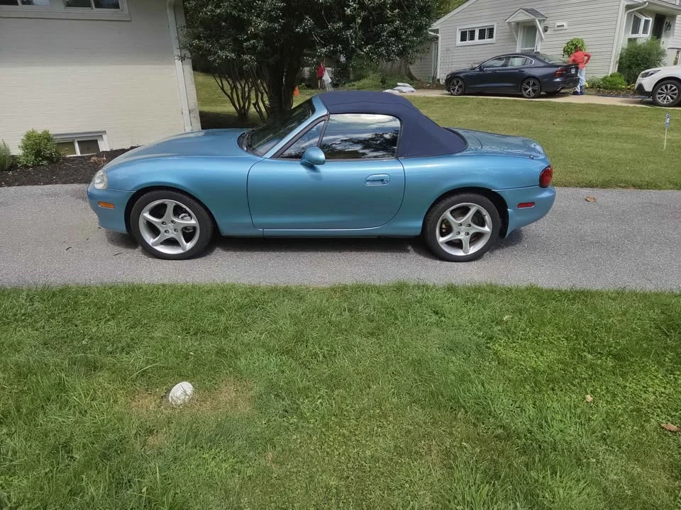 2001 Mazda NB MX-5 Miata - Image 10 of 20