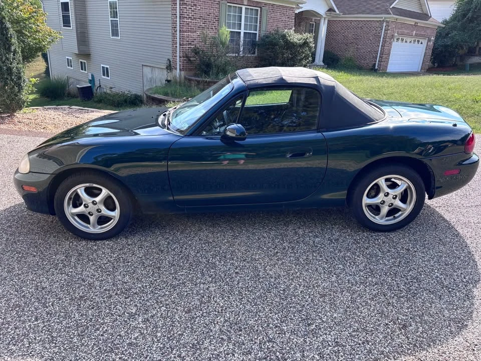 2001 Mazda NB MX-5 Miata - Image 9 of 17