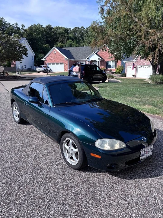 2001 Mazda NB MX-5 Miata - Image 13 of 17