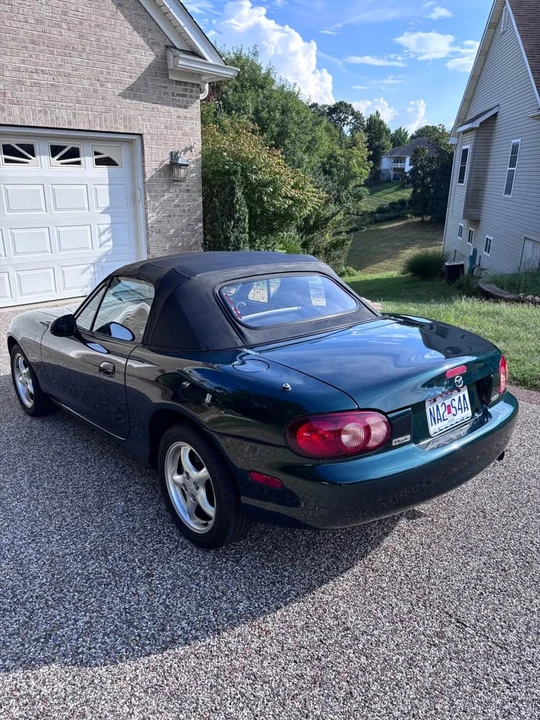 2001 Mazda NB MX-5 Miata - Image 10 of 17