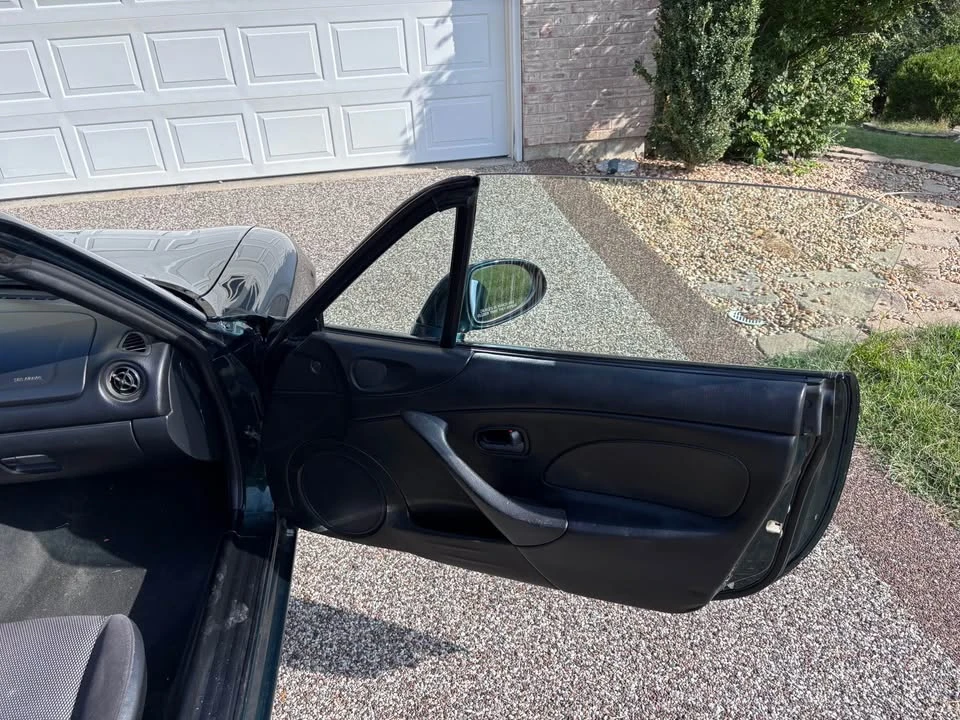2001 Mazda NB MX-5 Miata - Image 2 of 17