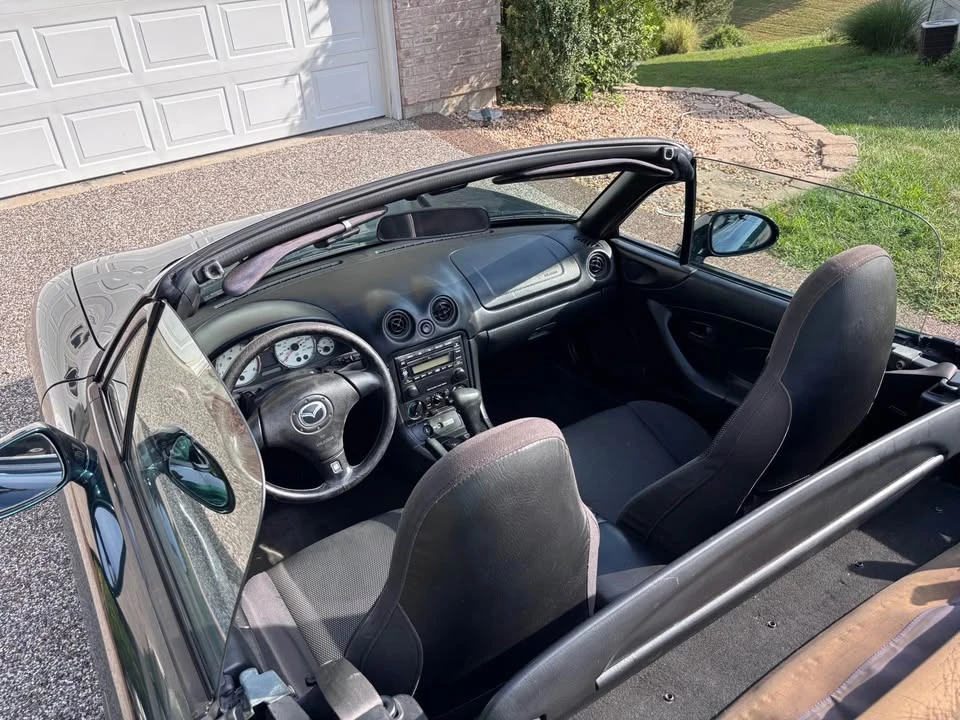 2001 Mazda NB MX-5 Miata - Image 5 of 17
