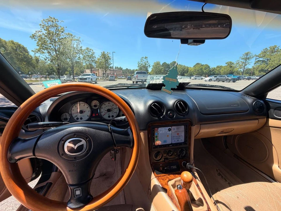 2001 Mazda NB MX-5 Miata - Image 4 of 22