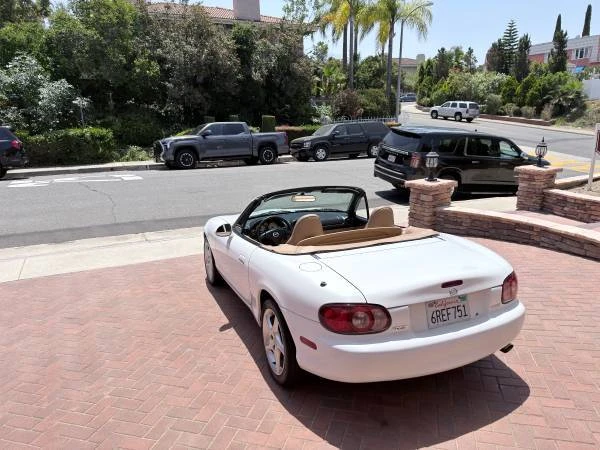 2001 Mazda NB MX-5 Miata - Image 8 of 19