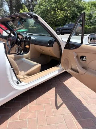 2001 Mazda NB MX-5 Miata - Image 17 of 19