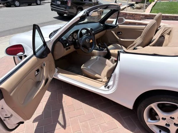 2001 Mazda NB MX-5 Miata - Image 11 of 19