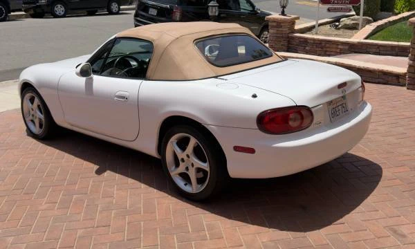 2001 Mazda NB MX-5 Miata - Image 2 of 19
