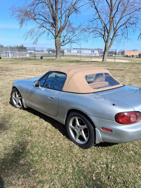 2001 Mazda NB MX-5 Miata - Image 6 of 10