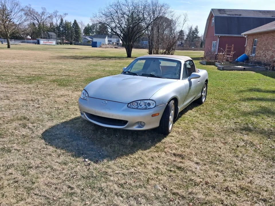 2001 Mazda NB MX-5 Miata - Image 2 of 10