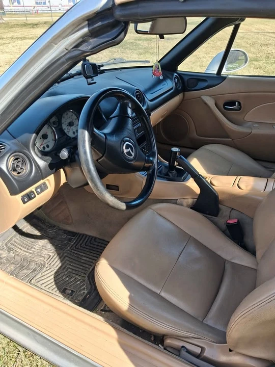 2001 Mazda NB MX-5 Miata - Image 8 of 10