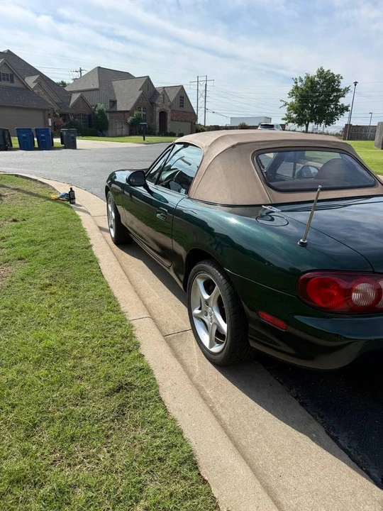 2001 Mazda NB MX-5 Miata - Image 16 of 21