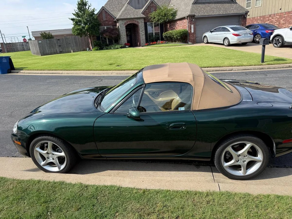 2001 Mazda NB MX-5 Miata - Image 17 of 21