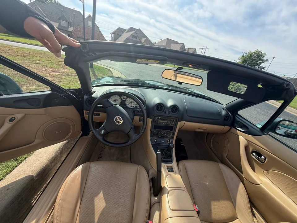 2001 Mazda NB MX-5 Miata - Image 10 of 21