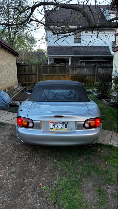 2001 Mazda NB MX-5 Miata - Image 2 of 10