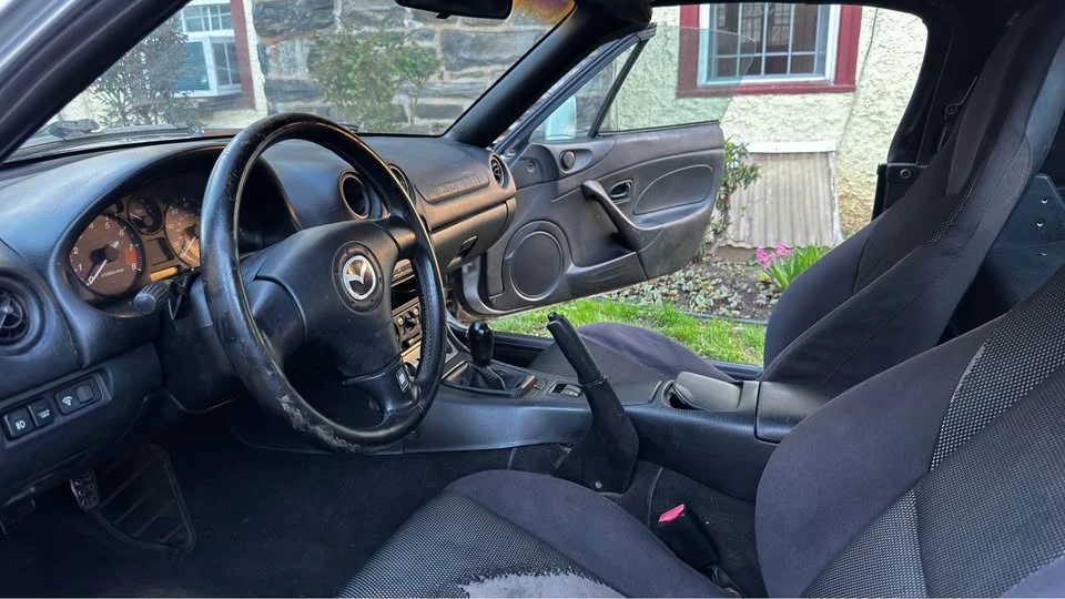 2001 Mazda NB MX-5 Miata - Image 9 of 10